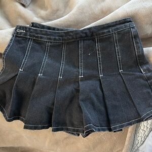 Black skort